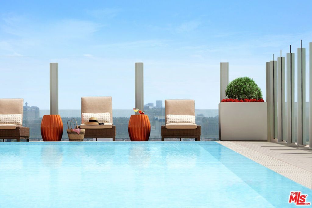 1221 W Ocean Avenue, Unit 302, Santa Monica, CA 90401 Main Photo