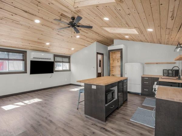 27843 Lakelawn Drive , Lindstrom, MN 55045