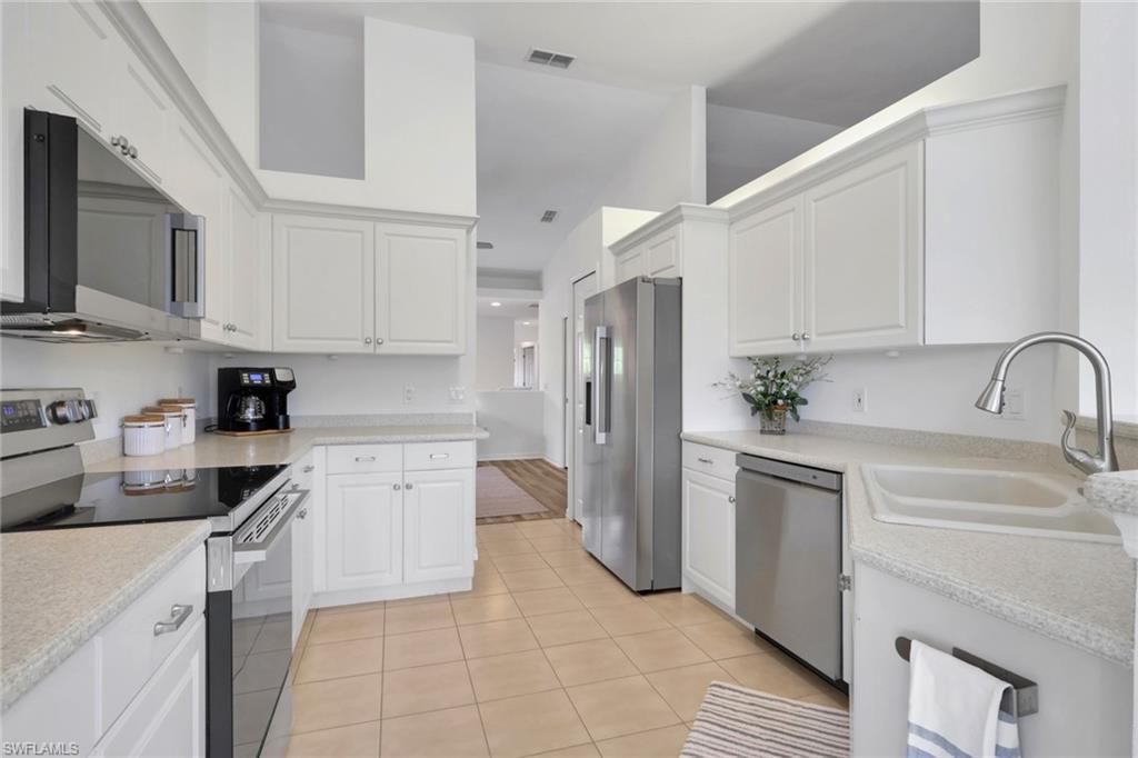 20300 Calice Ct, Unit 1104, Estero, FL 33928 Photo