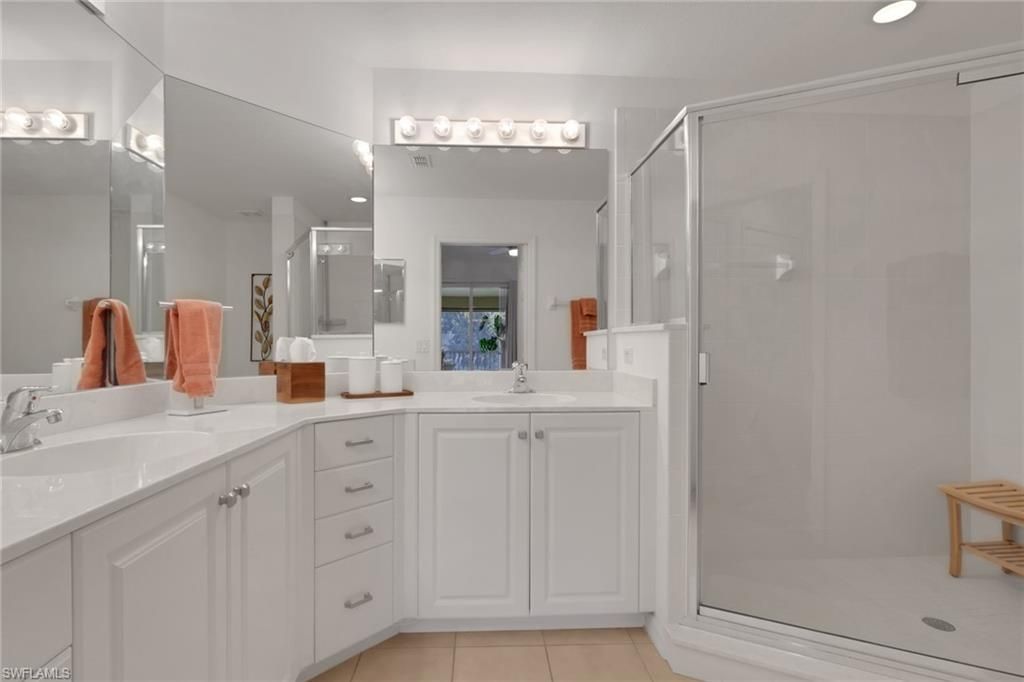 20300 Calice Ct, Unit 1104, Estero, FL 33928 Photo