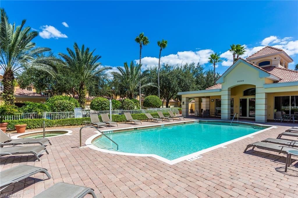 20300 Calice Ct, Unit 1104, Estero, FL 33928 Photo