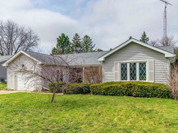 1009 HAMPTON Court , McHenry, IL 60050