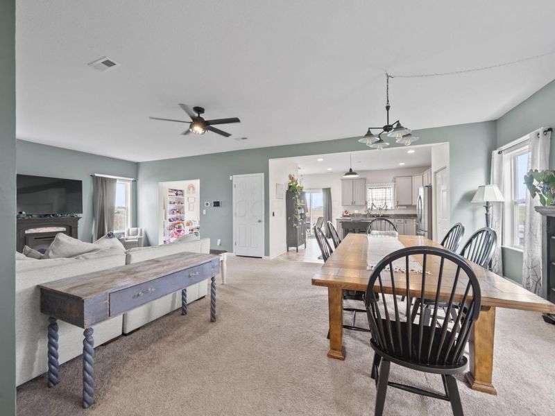 5316 Karst Circle, Ashville, OH 43103 Photo 3