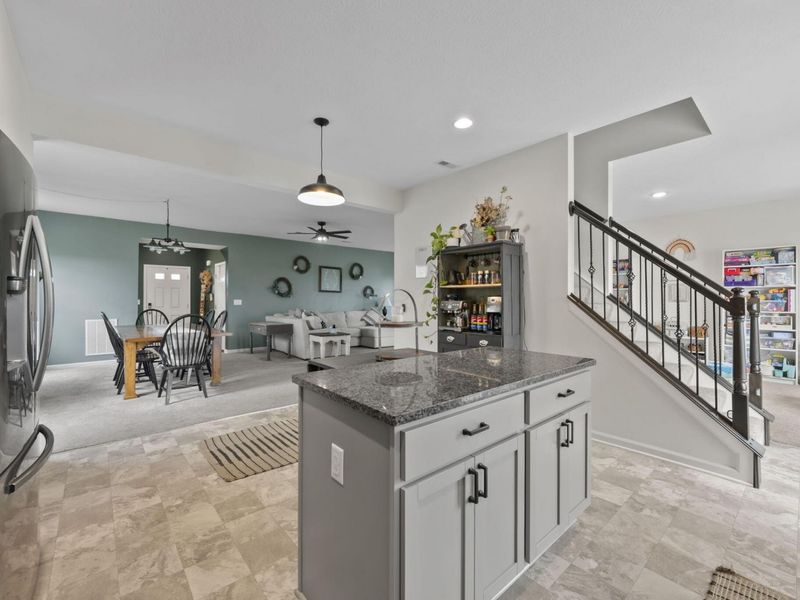 5316 Karst Circle, Ashville, OH 43103 Photo 7