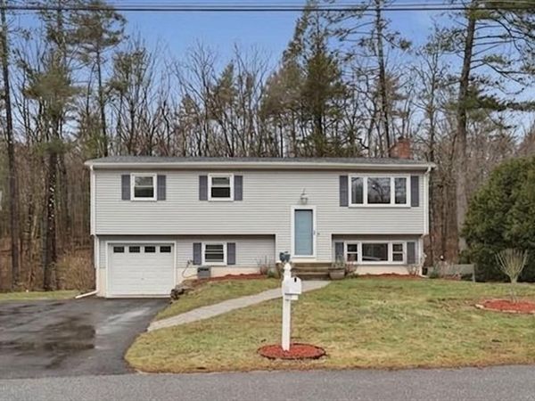 8 Stoneybrook Drive, Sturbridge, MA 01566