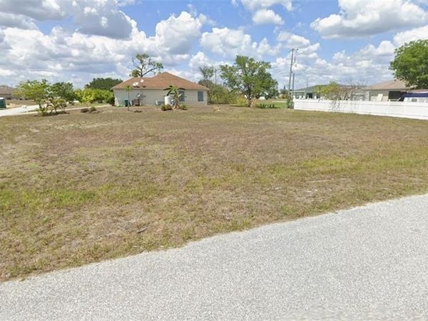 2003 NE 7th AVE , CAPE CORAL, FL 33909