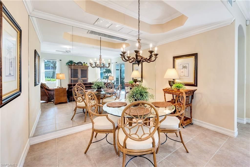 2654 Bolero Dr, Unit 8-1, Naples, FL 34109 Photo