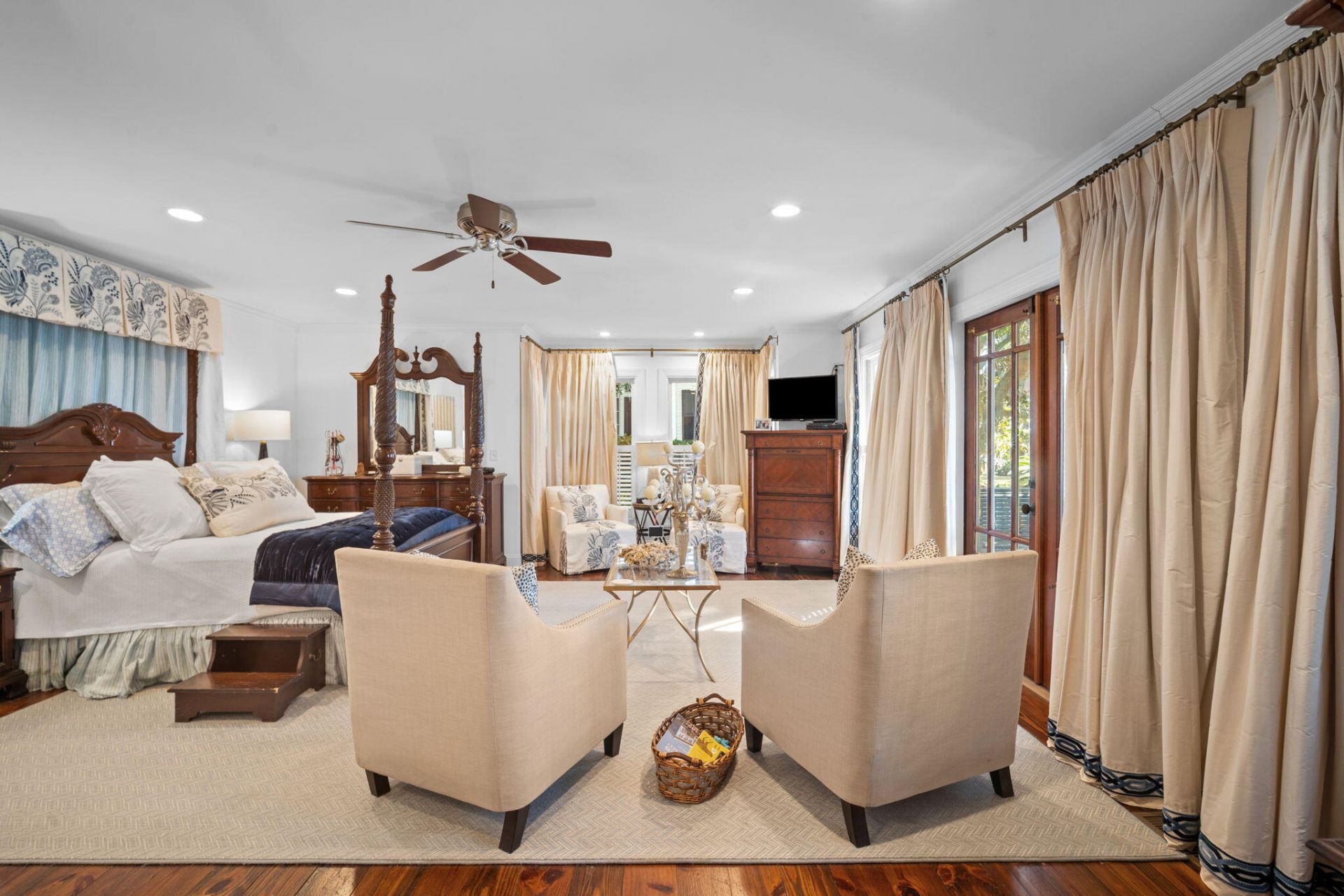 1307 Bay Street Photo 30