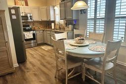 449 Irees Way photo 4