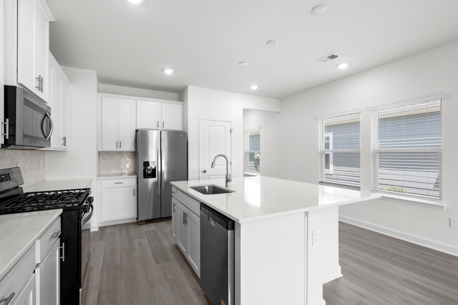 694 Cypress Preserve Circle Photo 9