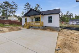 318 Lincolnshire Square photo 4