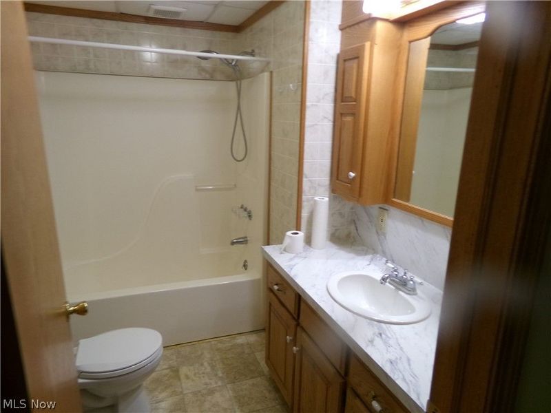 317 Mann Drive NE, Waynesburg, OH 44688 Photo 8