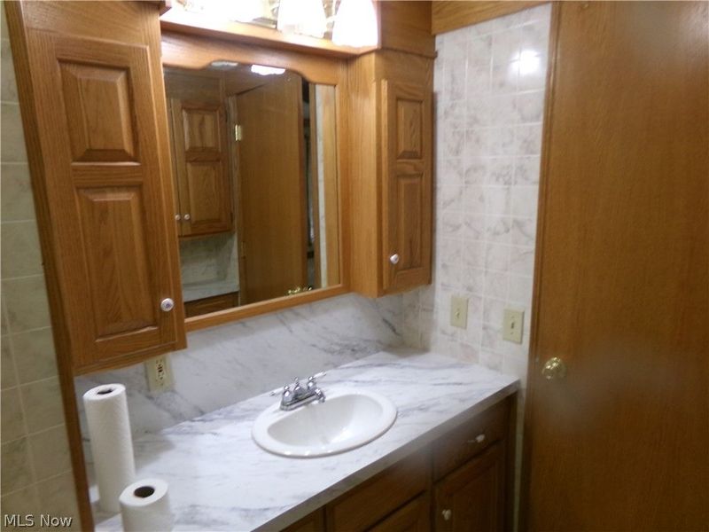 317 Mann Drive NE, Waynesburg, OH 44688 Photo 9