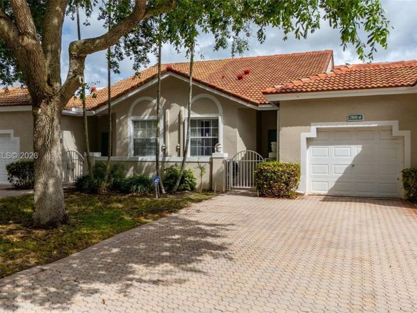 7501 S Aragon Blvd , Unit 4, Sunrise, FL 33313