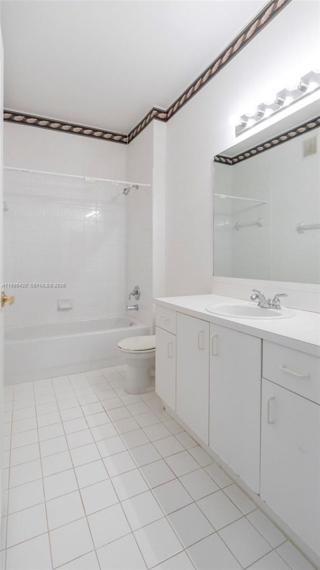 7501 S Aragon Blvd , Unit 4, Sunrise, FL 33313 Photo