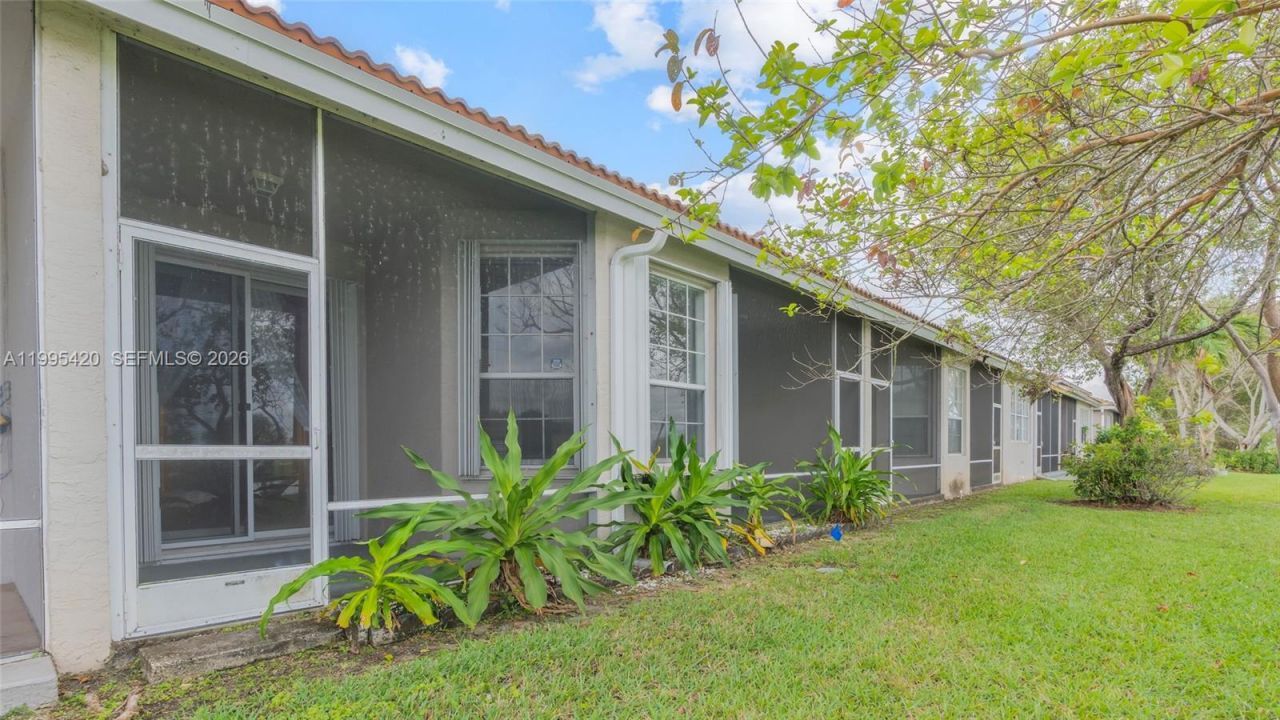 7501 S Aragon Blvd , Unit 4, Sunrise, FL 33313 Photo