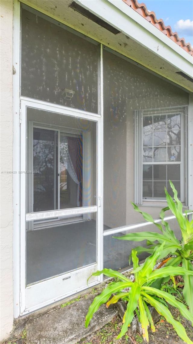 7501 S Aragon Blvd , Unit 4, Sunrise, FL 33313 Photo