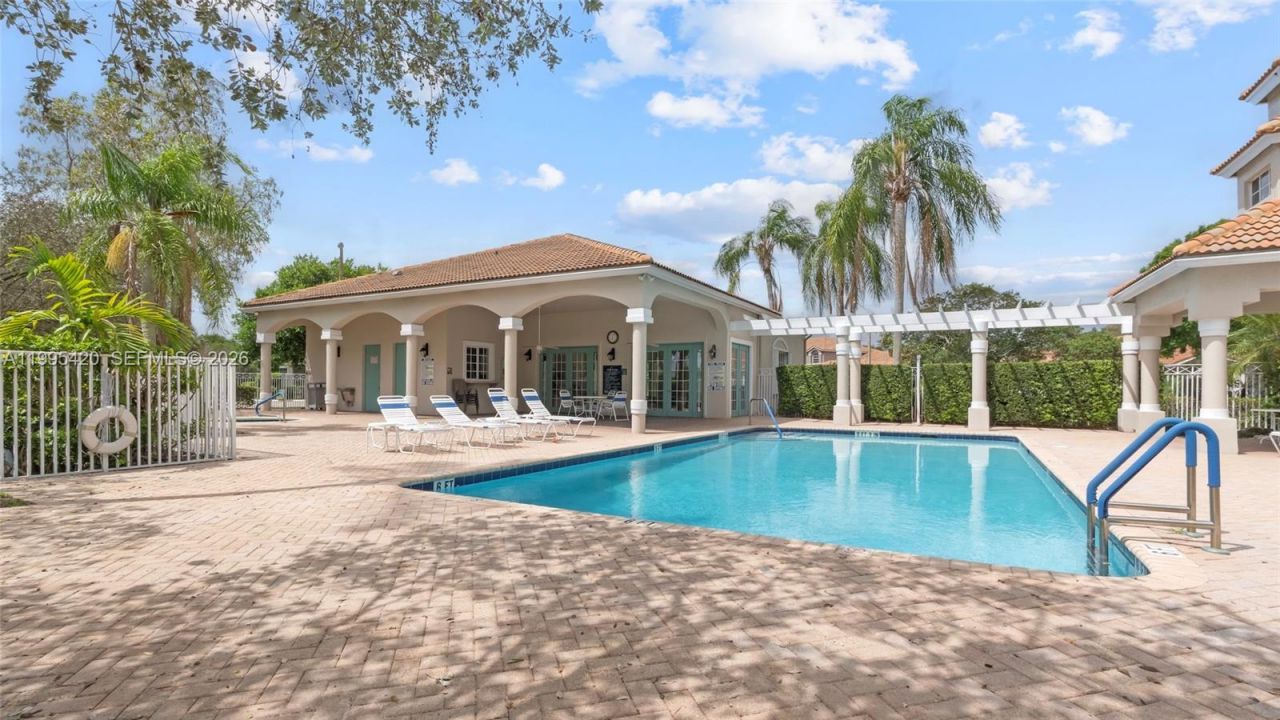 7501 S Aragon Blvd , Unit 4, Sunrise, FL 33313 Photo