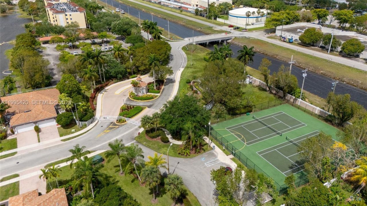 7501 S Aragon Blvd , Unit 4, Sunrise, FL 33313 Photo