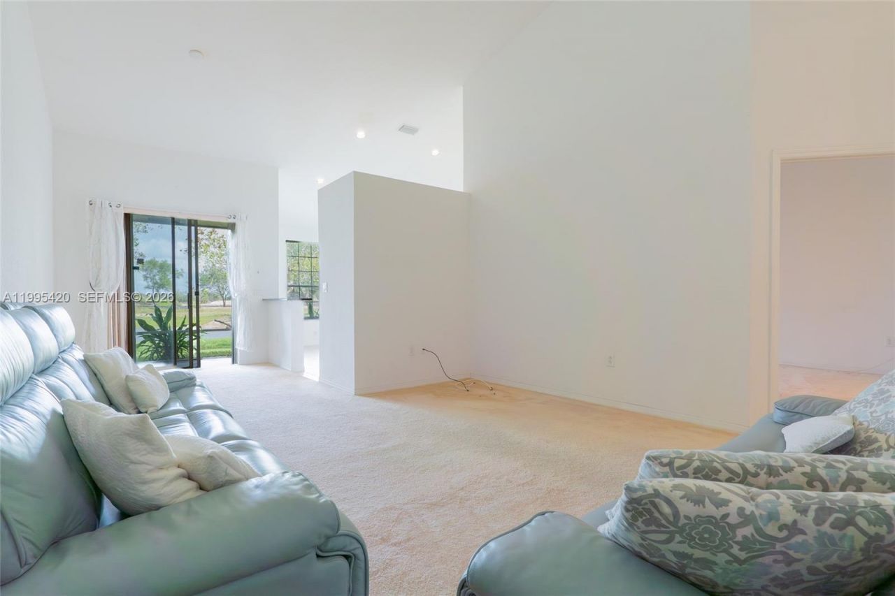 7501 S Aragon Blvd , Unit 4, Sunrise, FL 33313 Photo