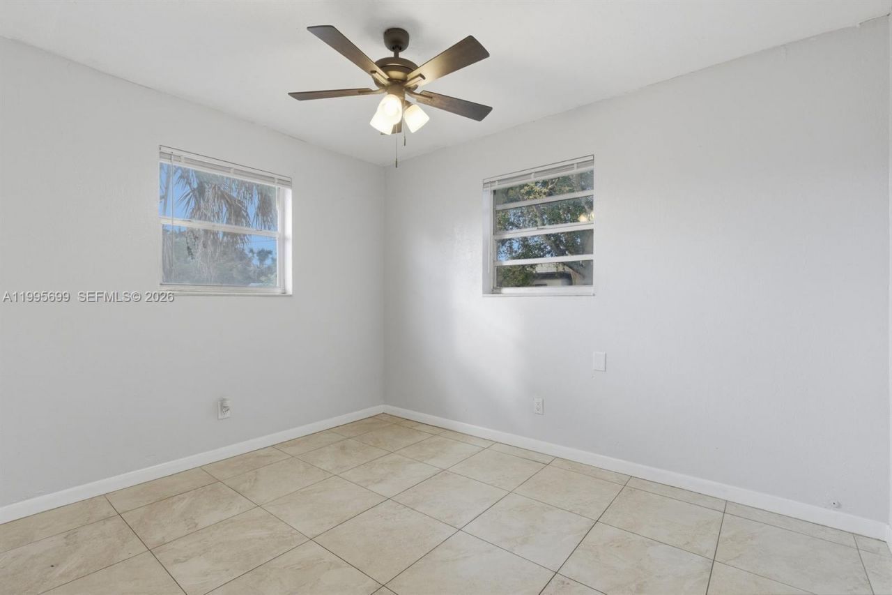 533 NW 15th Way, Fort Lauderdale, FL 33311 Photo