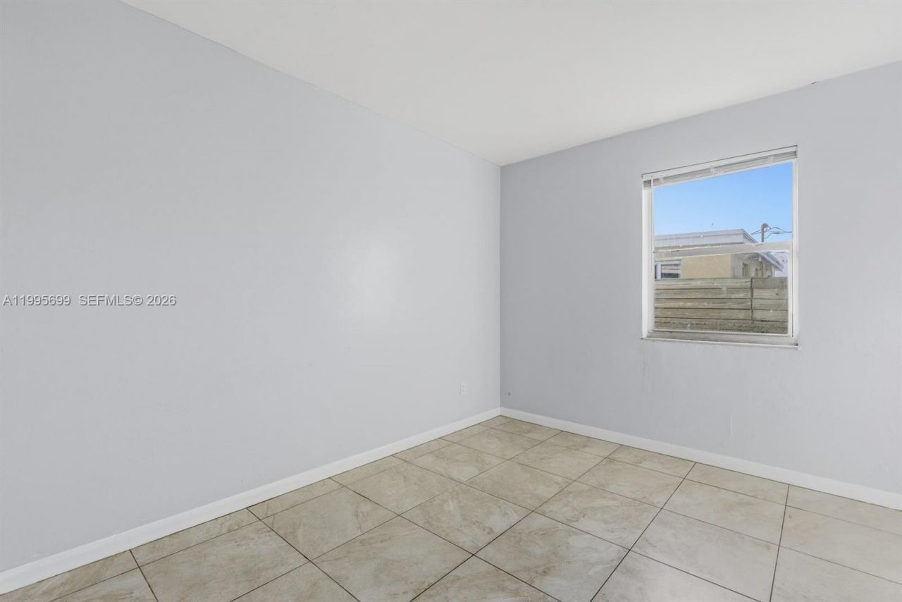 533 NW 15th Way, Fort Lauderdale, FL 33311 Photo