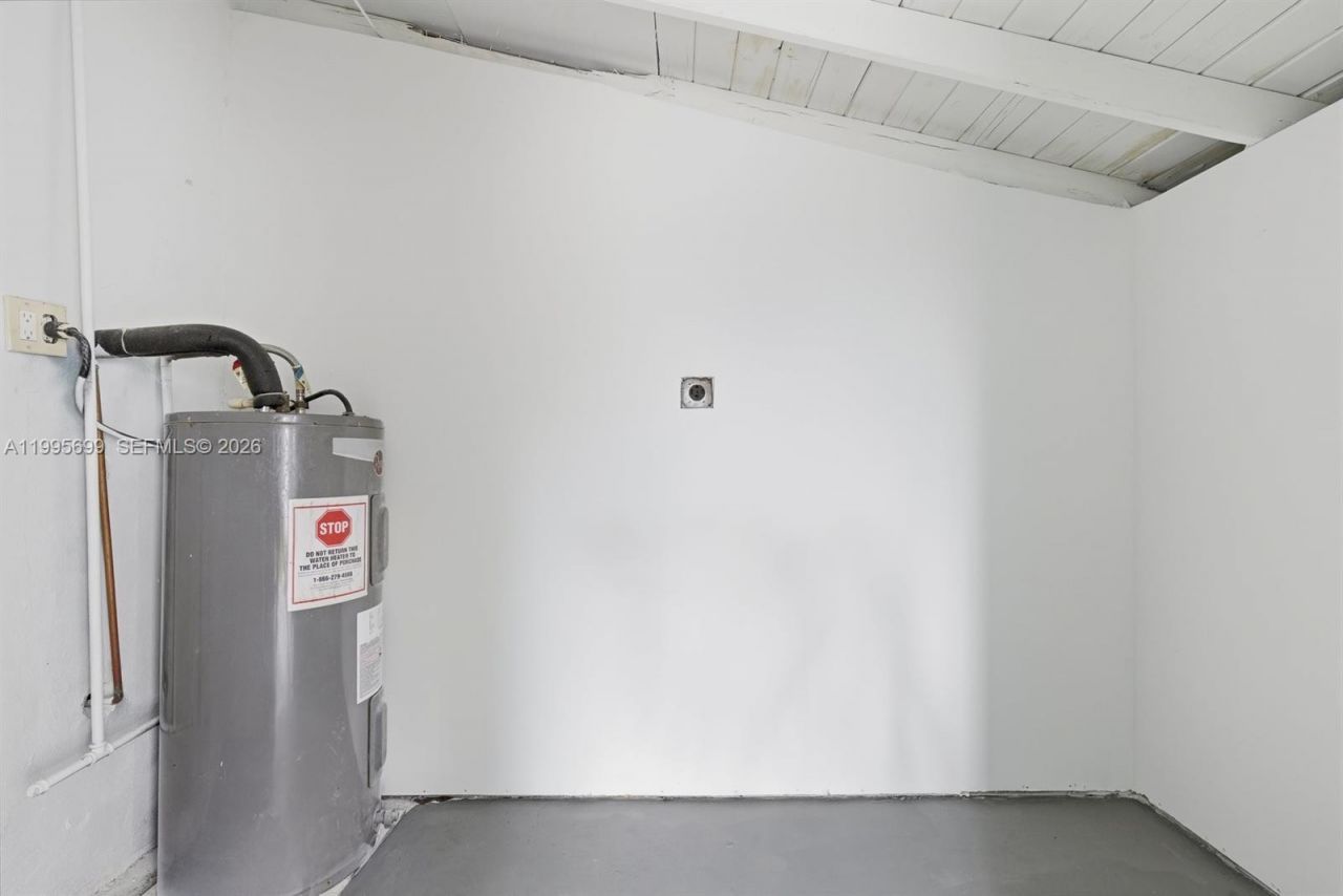 533 NW 15th Way, Fort Lauderdale, FL 33311 Photo