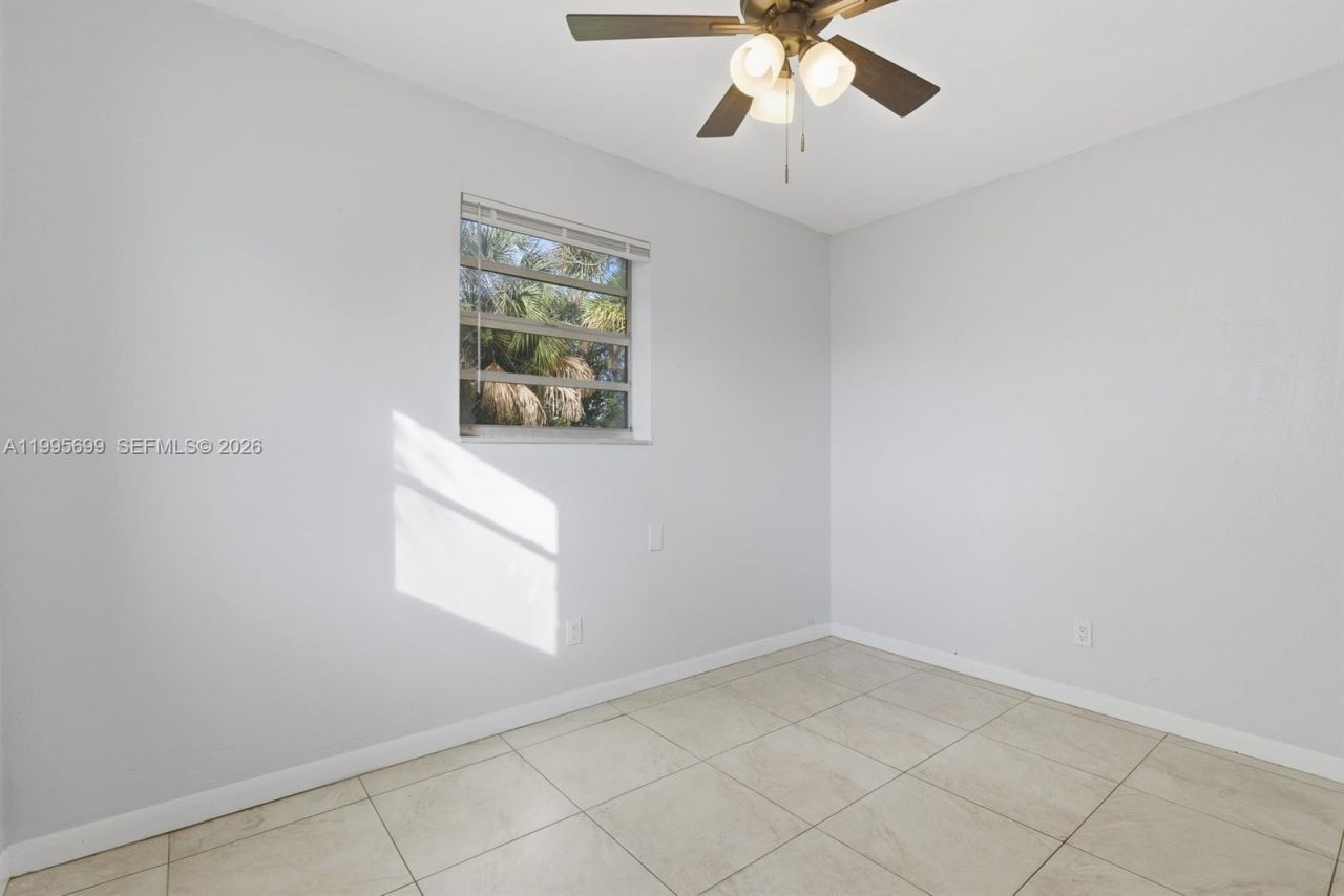 533 NW 15th Way, Fort Lauderdale, FL 33311 Photo