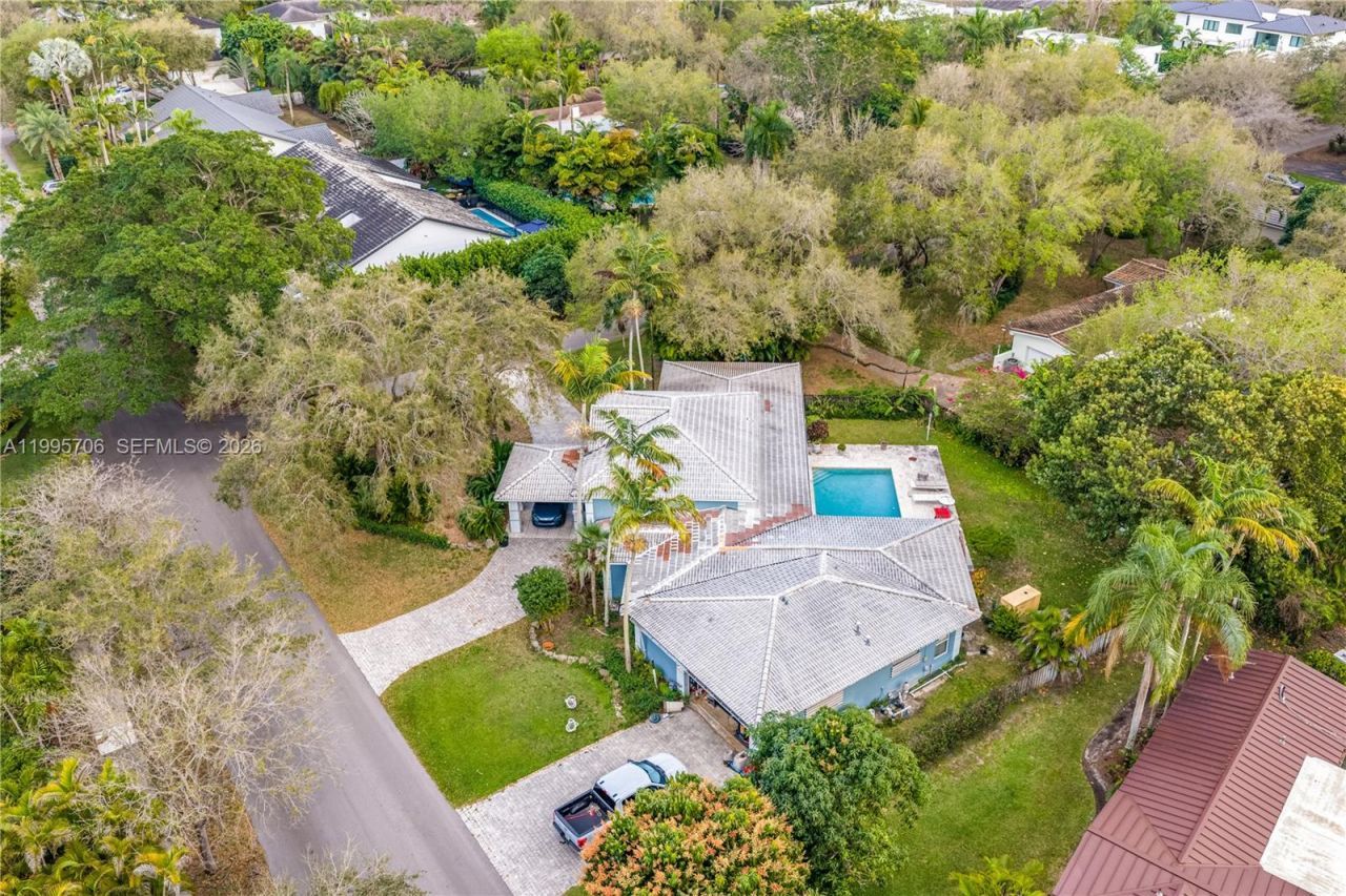 9200 SW 70th Ave, Pinecrest, FL 33156 Photo