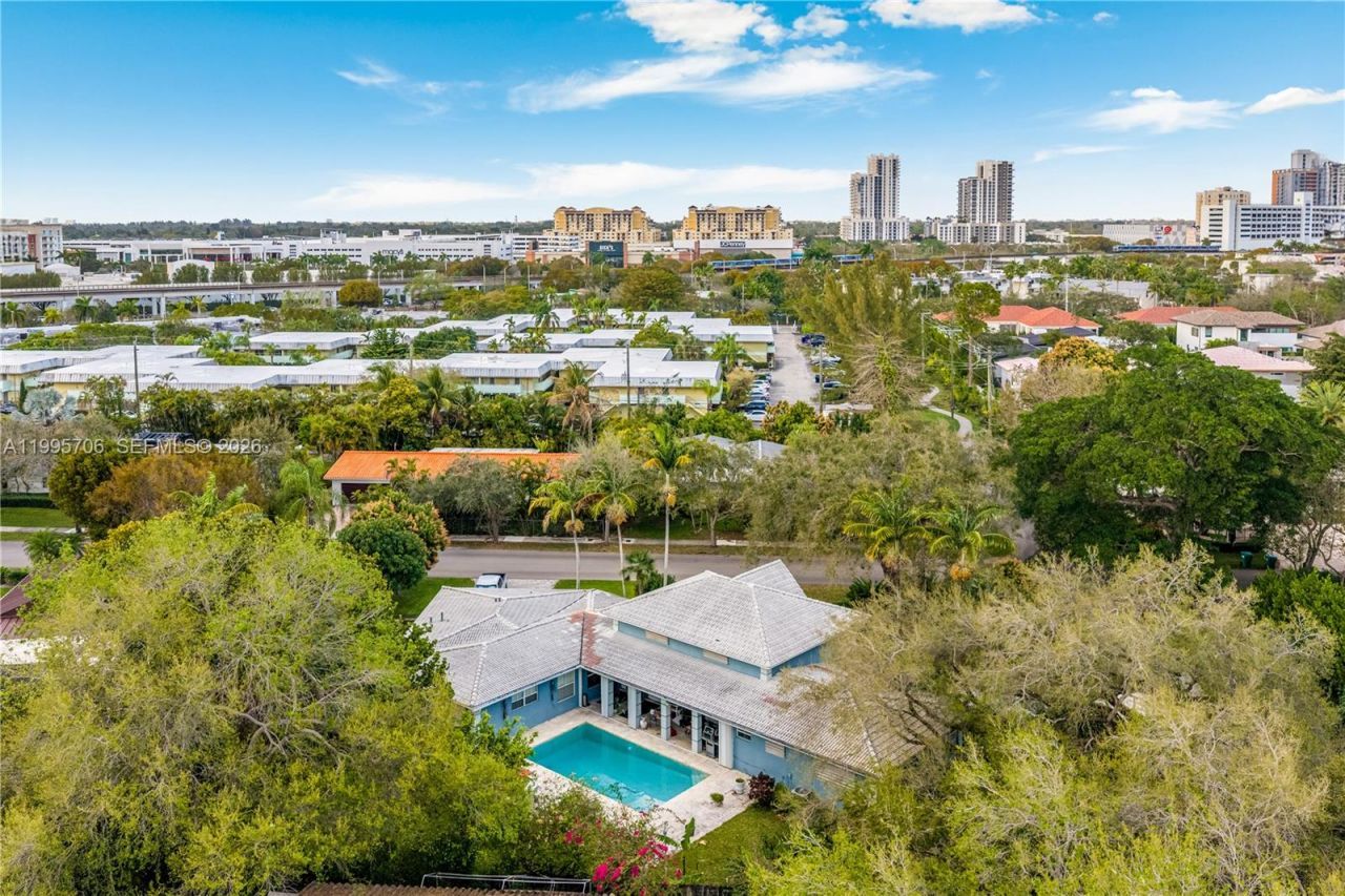 9200 SW 70th Ave, Pinecrest, FL 33156 Photo