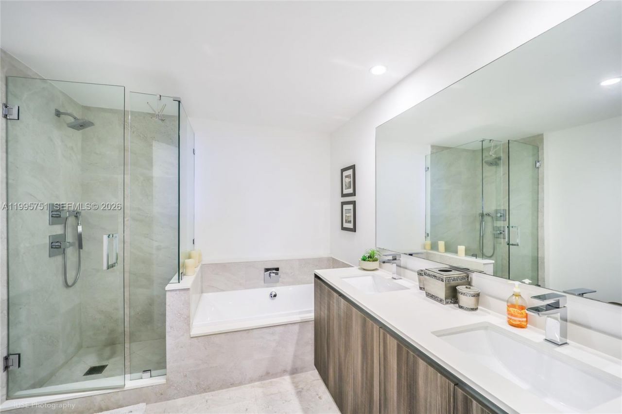 Please Call For Address, Unit 1615, Miami, FL 33132 Photo