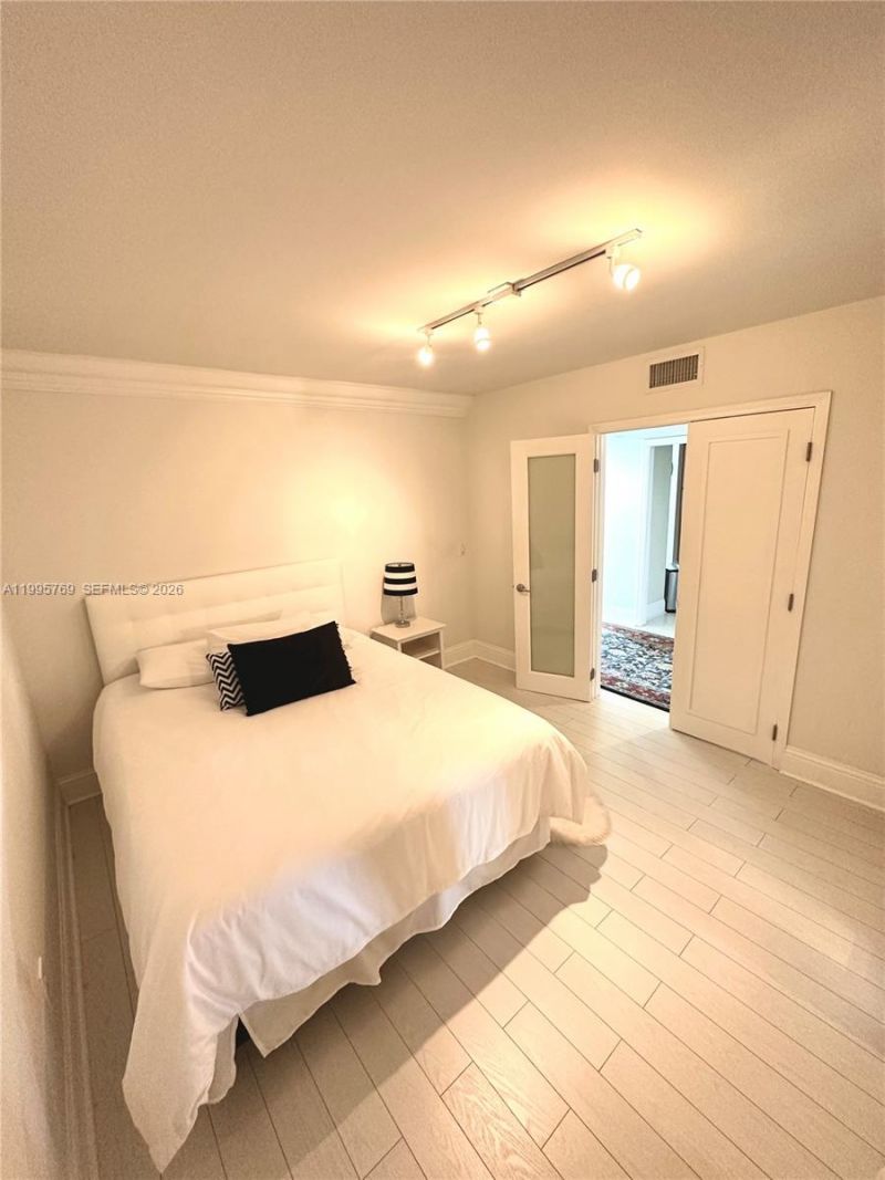 16500 Collins Ave , Unit 1453, Sunny Isles Beach, FL 33160 Photo