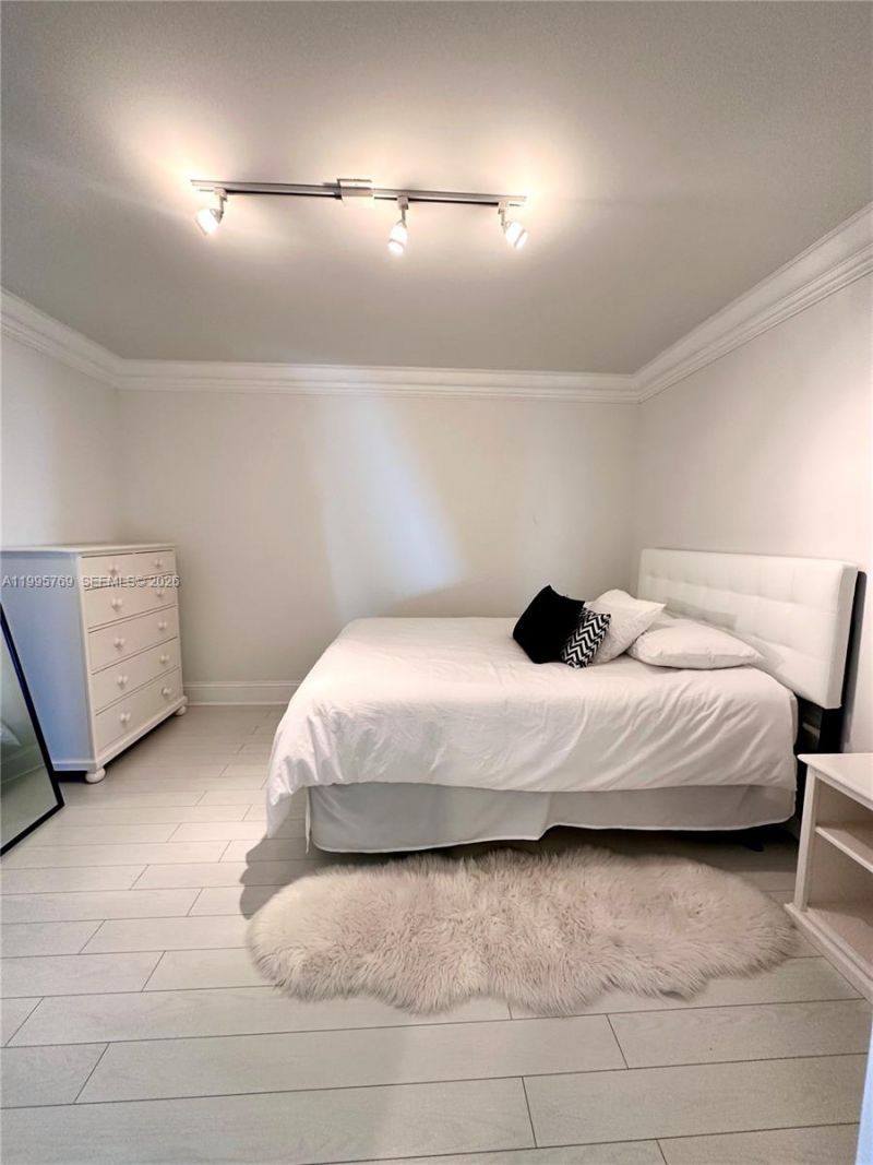 16500 Collins Ave , Unit 1453, Sunny Isles Beach, FL 33160 Photo