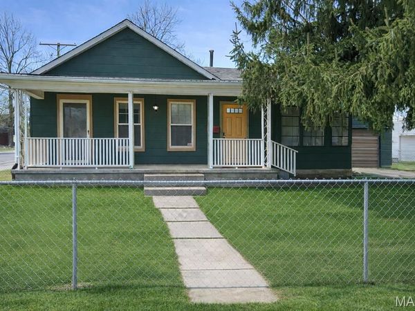 122 E Beach Street, Litchfield, IL 62056