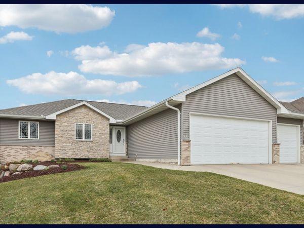 208 Steeple Court, Johnson Creek, WI 53038