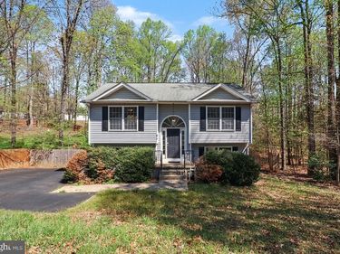 876 CAMPERS LANE, RUTHER GLEN, VA 22546
