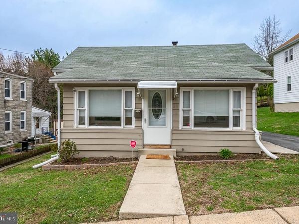 39 SEMINARY AVENUE, READING, PA 19605