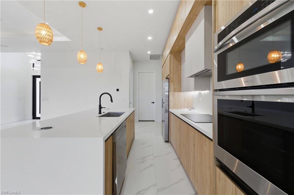 1031 SW 1st Ter , Cape Coral, FL 33991 Photo