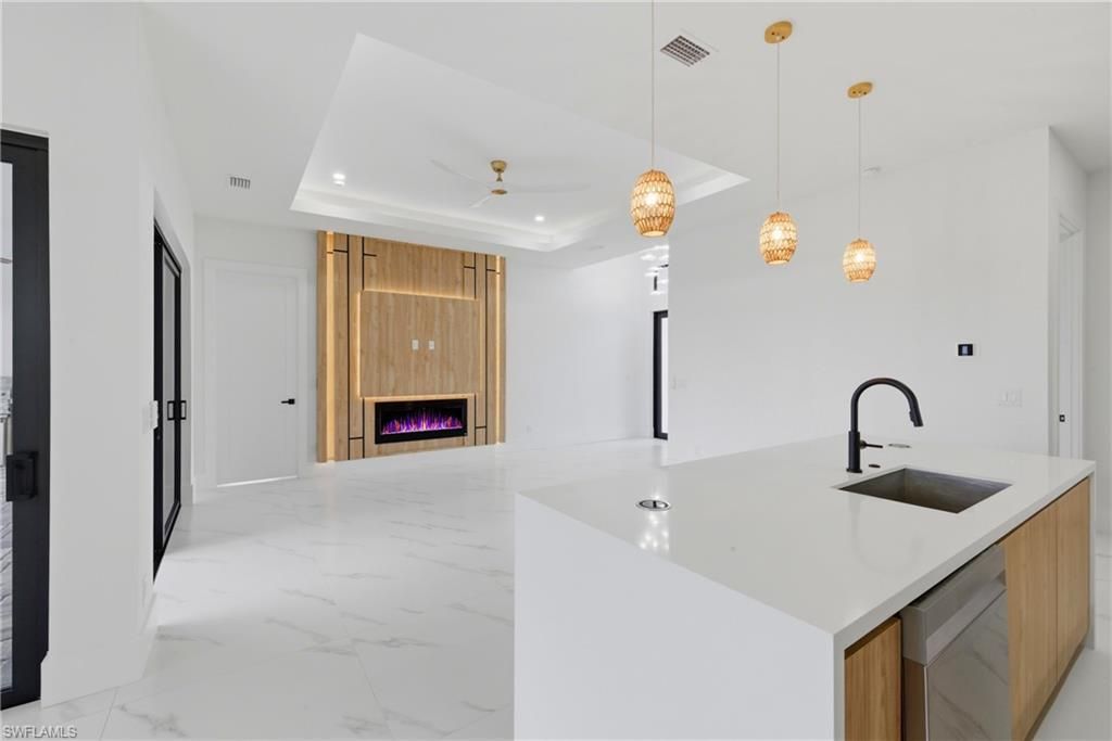 1031 SW 1st Ter , Cape Coral, FL 33991 Photo