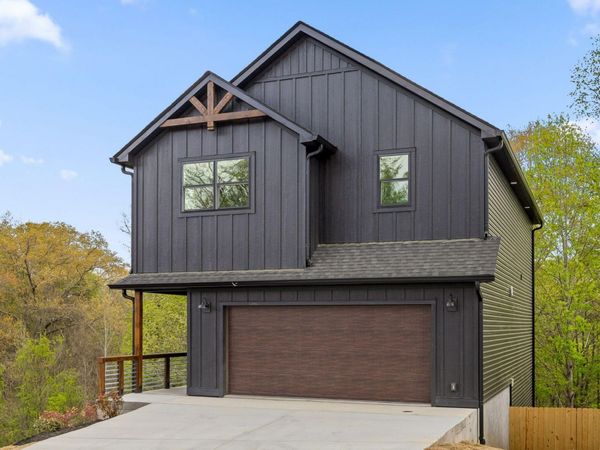 459 Candytuft Lane , Hixson, TN 37343