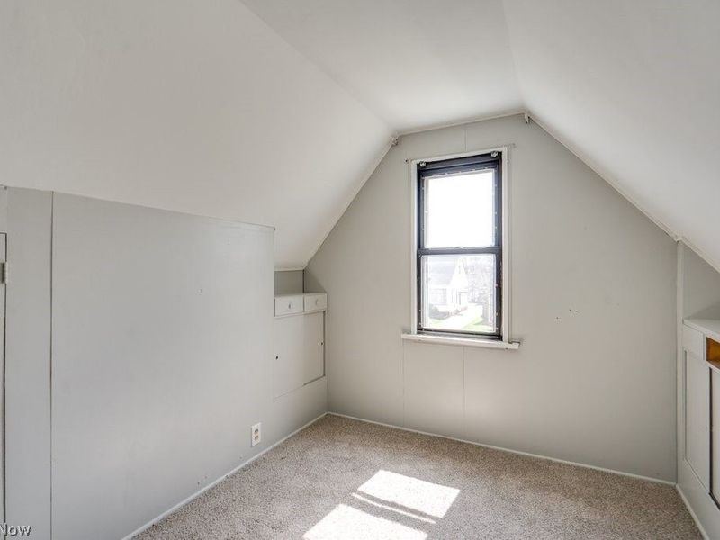 8514 Deerfield Drive, Parma, OH 44129 Photo 24