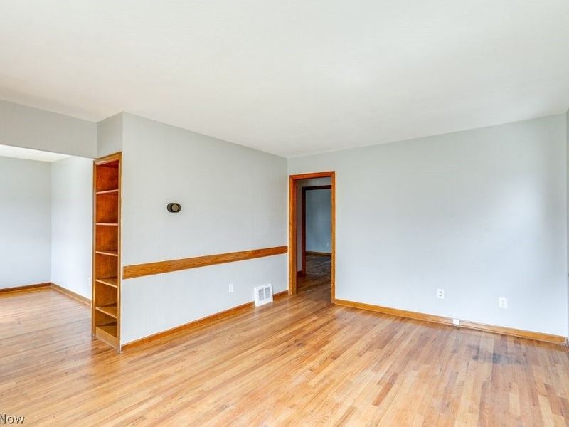 8514 Deerfield Drive, Parma, OH 44129 Photo 7