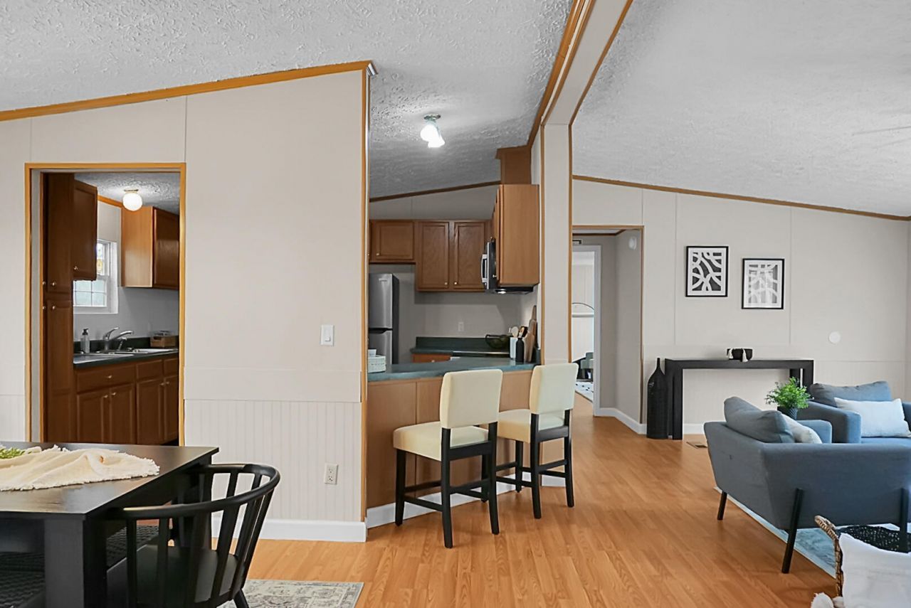 200 Belmont Drive Photo 17