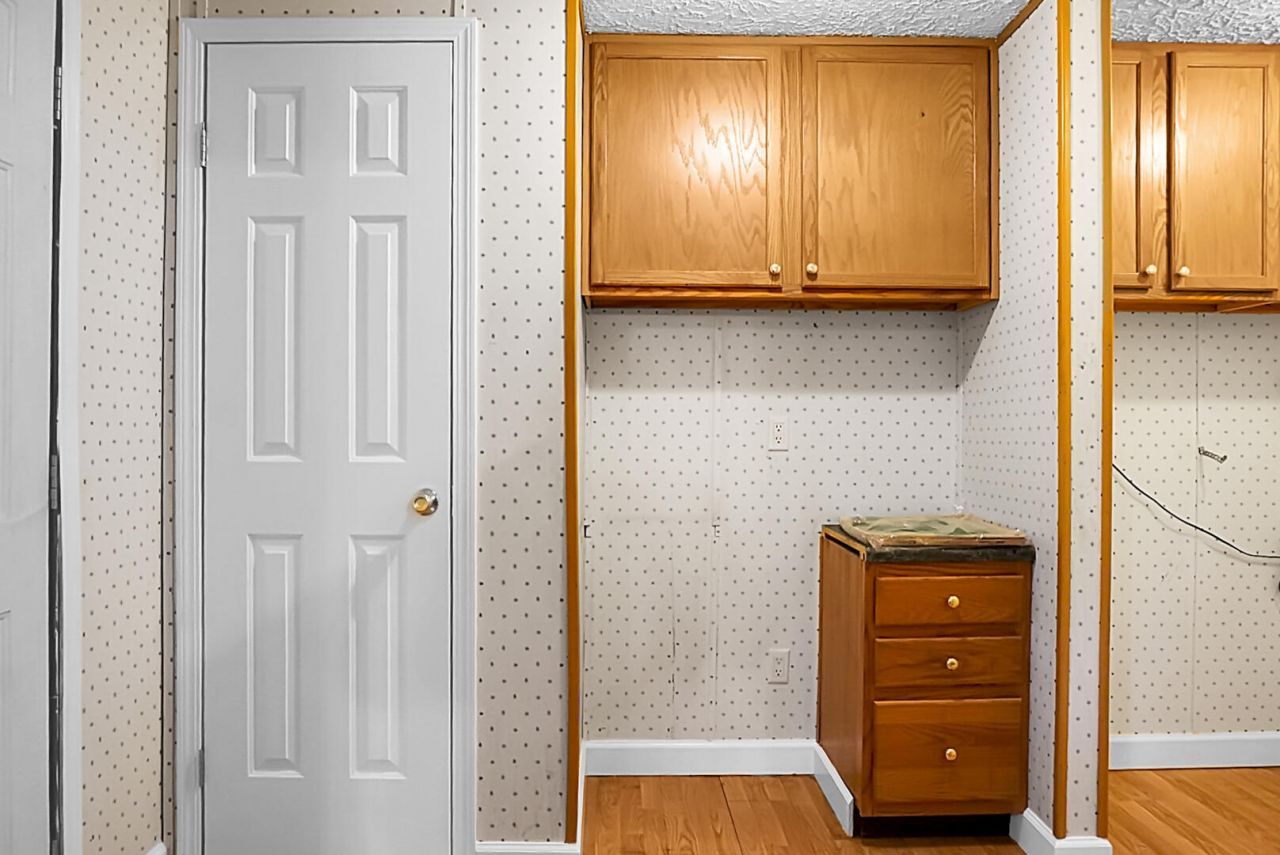 200 Belmont Drive Photo 26