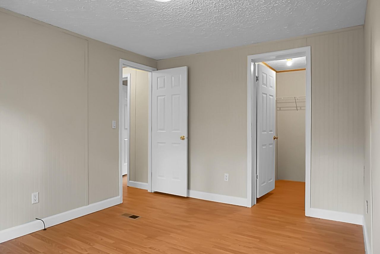 200 Belmont Drive Photo 41