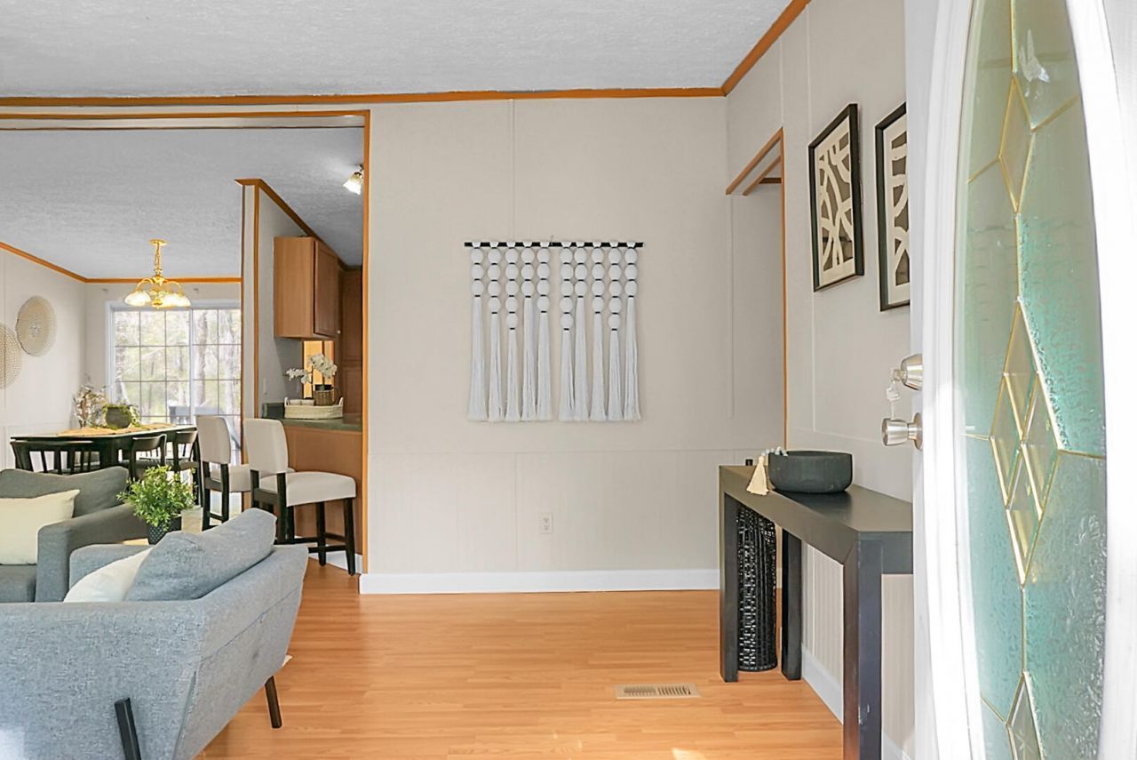 200 Belmont Drive Photo 9