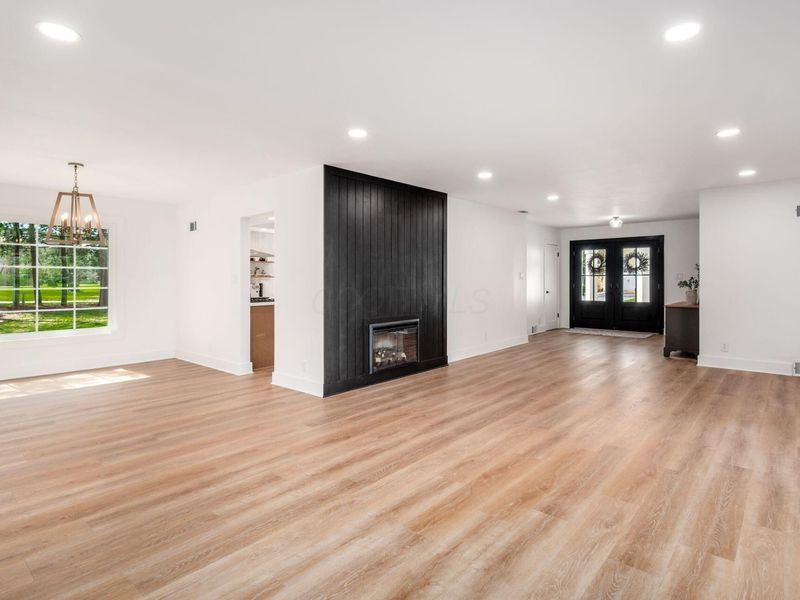 328 Fairway Circle, Whitehall, OH 43213 Photo 10