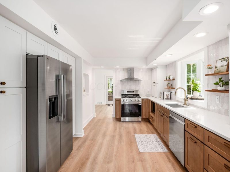 328 Fairway Circle, Whitehall, OH 43213 Photo 18