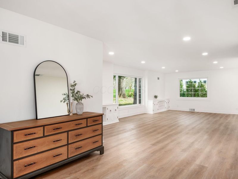 328 Fairway Circle, Whitehall, OH 43213 Photo 8