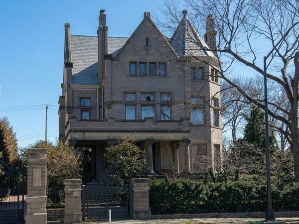 875 E Broad Street, Columbus, OH 43205